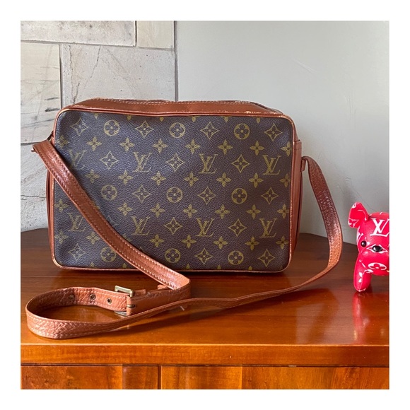 Louis Vuitton Handbags - 🔥SOLD🔥AUTHENTIC LOUIS VUITTON SAC BANDOULIERE 30 CROSSBODY